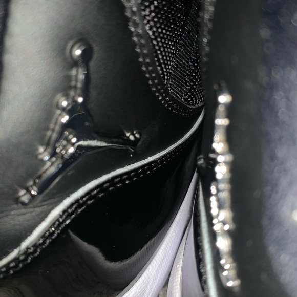 Jordan 11 Retro “Jubilee” - Picture 5 of 8